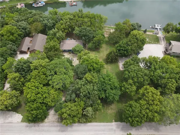 46 Timber Valley DR, Linn Valley, KS 66040