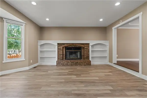 15125 W 84th ST, Lenexa, KS 66219