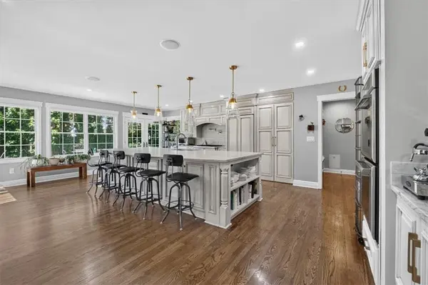2800 W 68th ST, Mission Hills, KS 66208