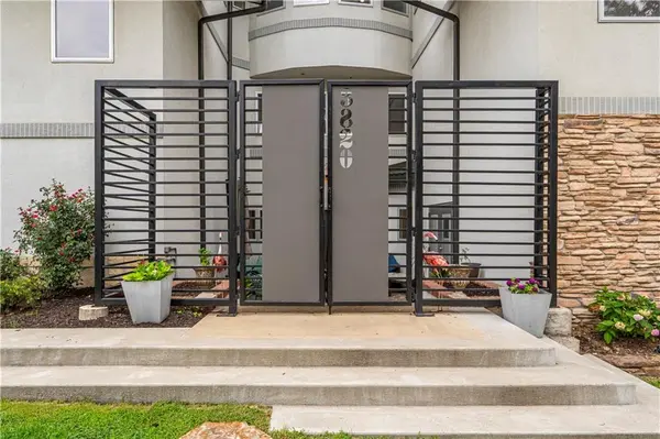 3820 Wyoming ST, Kansas City, MO 64111