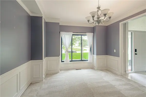 14255 NW 65th PL, Parkville, MO 64152