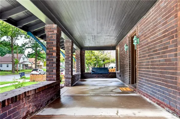 706 W 8th ST, Pittsburg, KS 66762