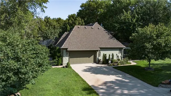 18502 W 114th ST, Olathe, KS 66061