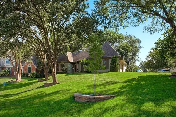 18502 W 114th ST, Olathe, KS 66061