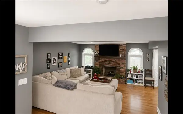 506 S Monroe ST, Raymore, MO 64083