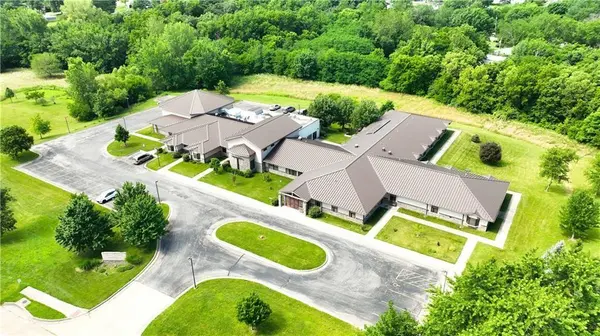 908 Franciscan WAY, Savannah, MO 64485