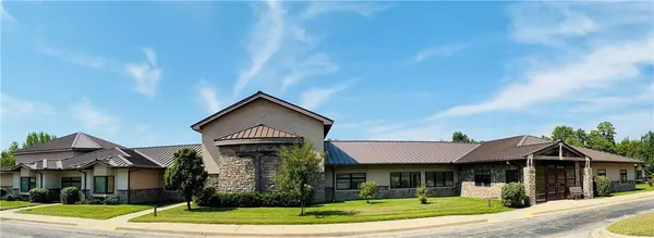 908 Franciscan WAY, Savannah, MO 64485