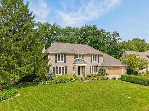 1340 Camelot DR, Liberty, MO 64068