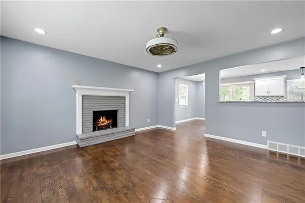 7404 Willow AVE, Raytown, MO 64133