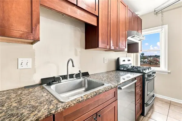 309 E Emanuel Cleaver BLVD #404, Kansas City, MO 64112