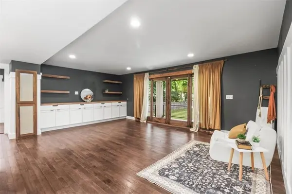 303 SW 2nd ST, Lee's Summit, MO 64063