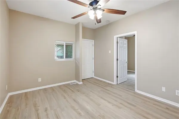 2537 Elmwood AVE, Kansas City, MO 64127
