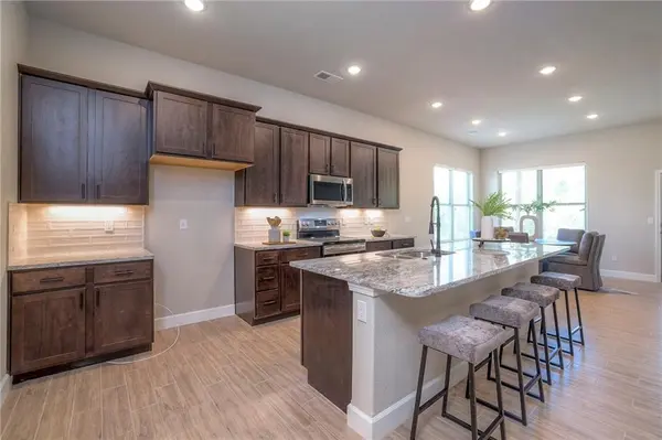 18460 W 195 TER, Spring Hill, KS 66083