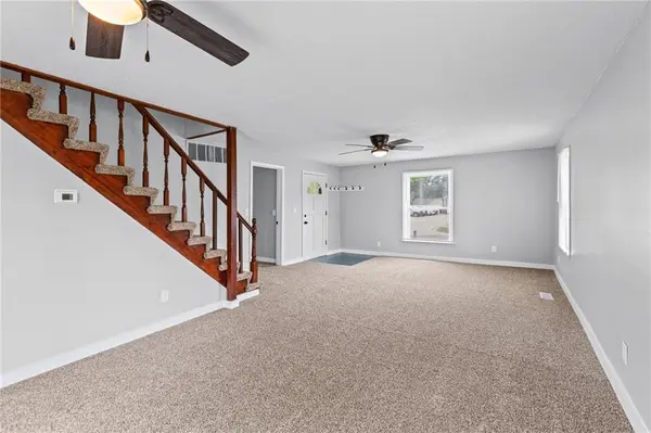102 E Miami ST, Paola, KS 66071