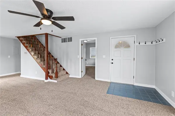 102 E Miami ST, Paola, KS 66071