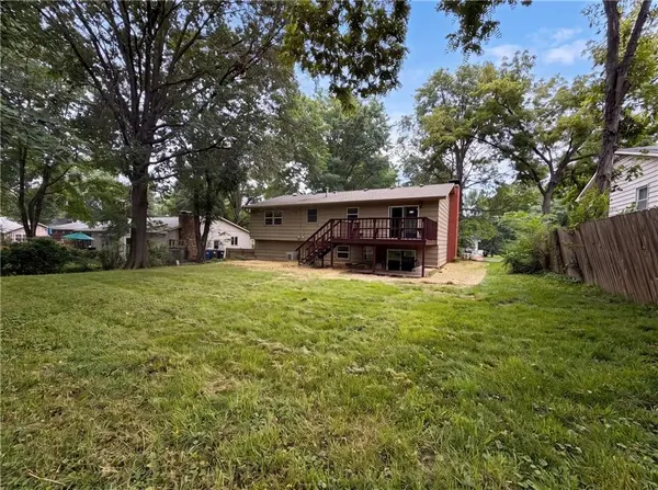 2909 Sagebrush DR, Lawrence, KS 66047