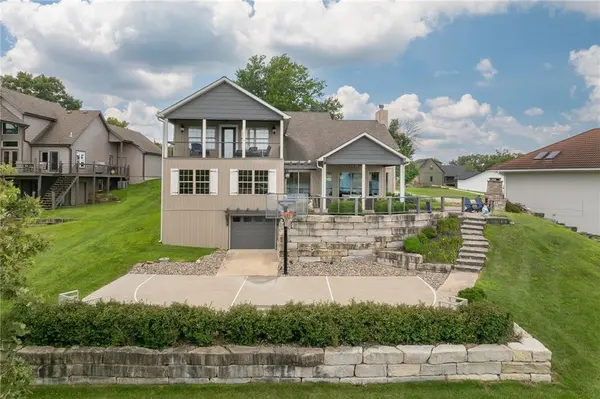 560 Lake Viking TER, Gallatin, MO 64640
