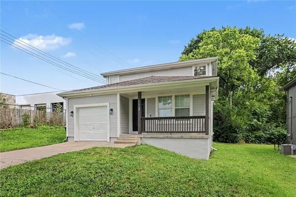 1112 E 81st ST, Kansas City, MO 64131