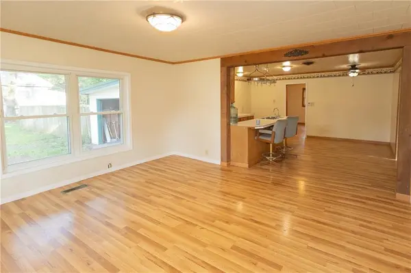 213 W 7th ST, Cherryvale, KS 67335
