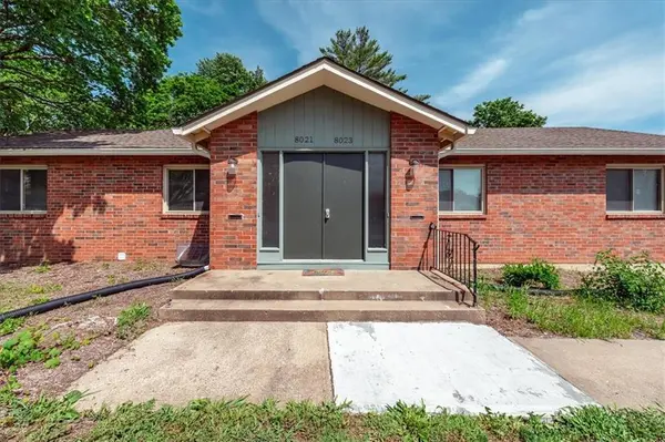 8021 Holmes RD, Kansas City, MO 64131