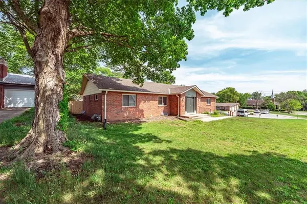 8021 Holmes RD, Kansas City, MO 64131