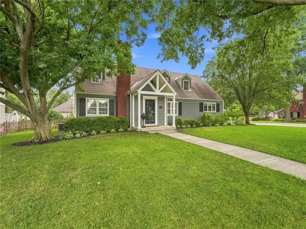 2625 W 50th ST, Westwood, KS 66205