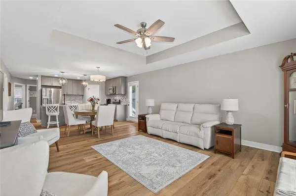 1722 Joann DR, Raymore, MO 64083