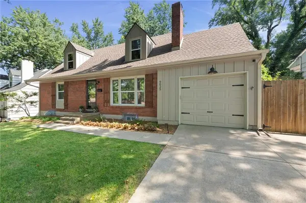 9025 Holly ST, Kansas City, MO 64114