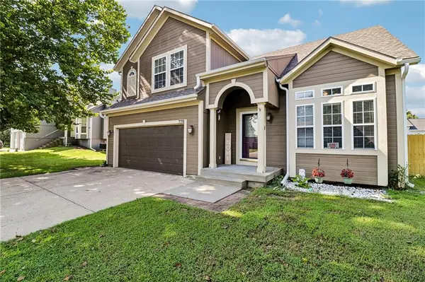 770 River Falls RD, Edwardsville, KS 66111