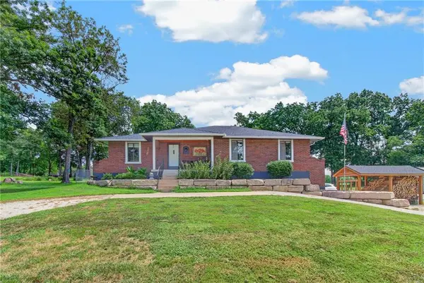 21801 S Martha RD, Peculiar, MO 64078