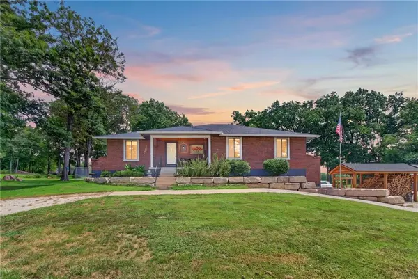 21801 S Martha RD, Peculiar, MO 64078