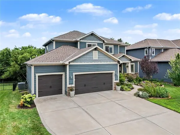 400 Mill Creek DR, Lee's Summit, MO 64063
