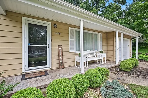 2509 NE 46th TER, Kansas City, MO 64116