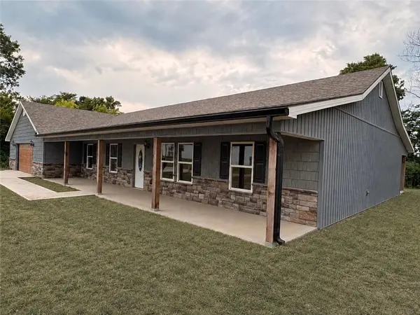 1152 Lafayette DR, Odessa, MO 64076