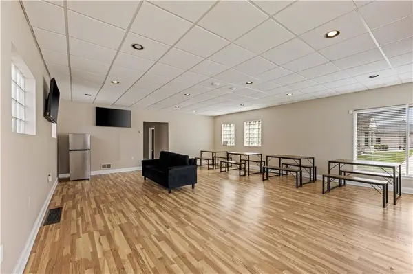 6111 Blue Ridge BLVD, Raytown, MO 64133