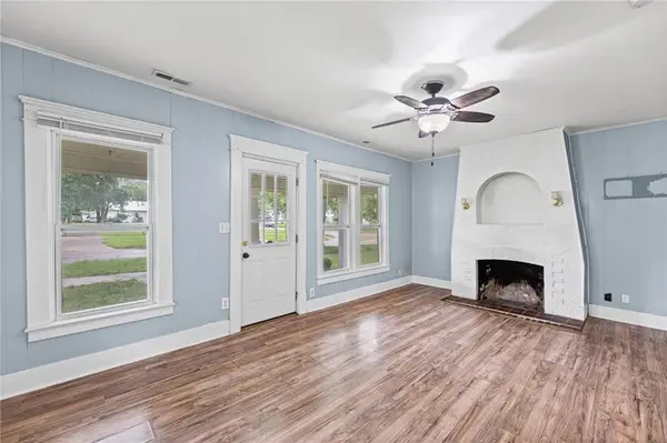 707 S Tremont AVE, Ottawa, KS 66067