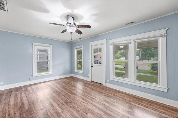 707 S Tremont AVE, Ottawa, KS 66067