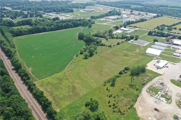 1 Junior Mosley DR, Brookfield, MO 64628