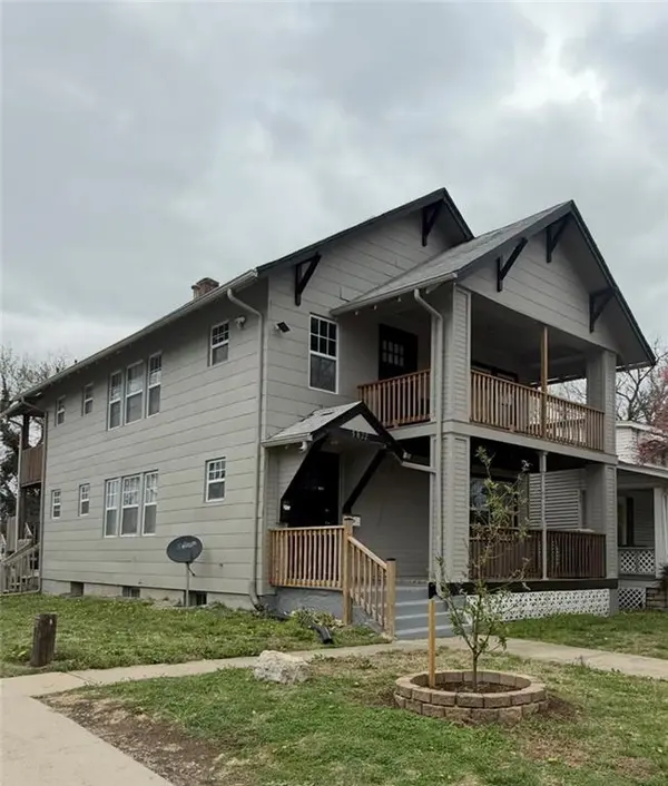 5822 E 14th ST, Kansas City, MO 64126