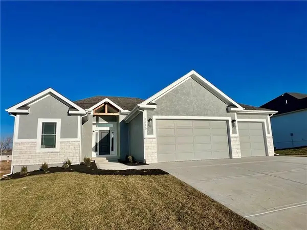 528 Skyview LN, Liberty, MO 64068