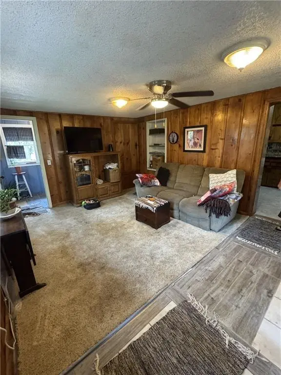 225 W Moore ST, Independence, MO 64050