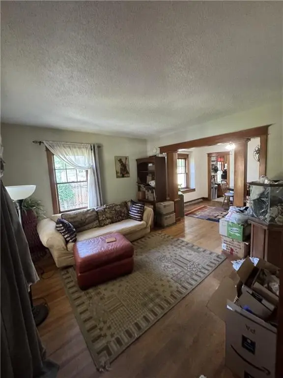 225 W Moore ST, Independence, MO 64050
