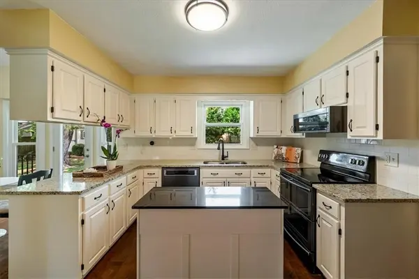 14630 W 86th ST, Lenexa, KS 66215