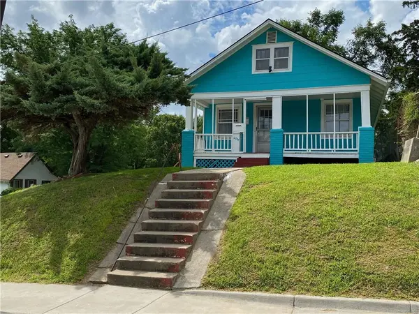 2701 Parallel AVE, Kansas City, KS 66104