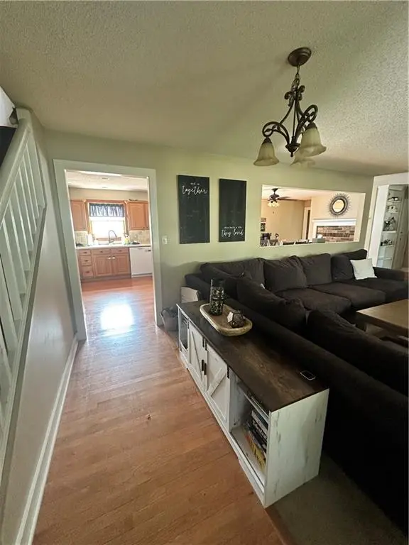 1735 S Ash ST, Ottawa, KS 66067