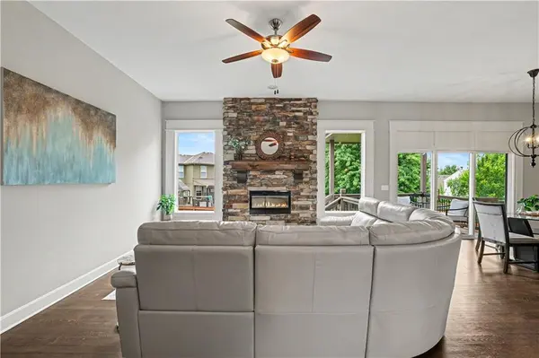 20909 S Barker RD, Spring Hill, KS 66083