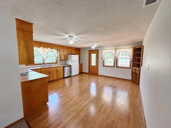 1409 S 32 HWY, El Dorado Springs, MO 64744