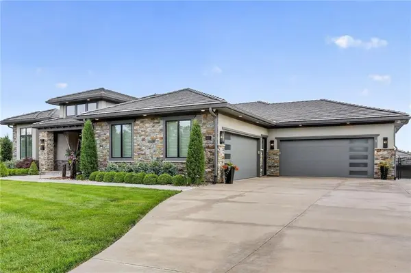 8085 Green Glades CT, Kansas City, MO 64152