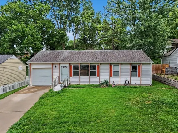 4519 N Troost AVE, Kansas City, MO 64116