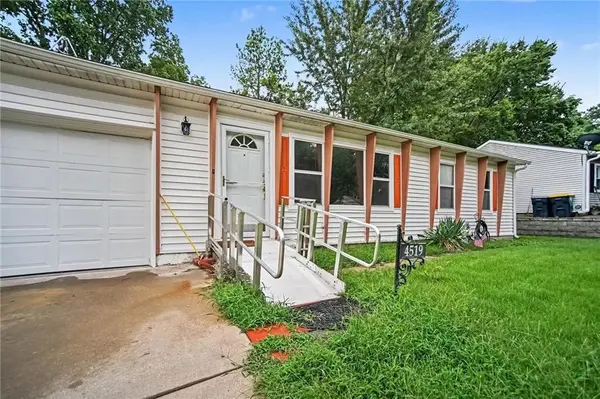 4519 N Troost AVE, Kansas City, MO 64116